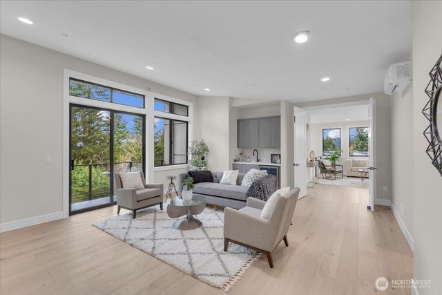 4025 NE 172nd Avenue, Redmond, WA 98052