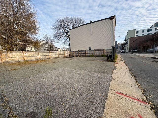 364-368 Athens St, Boston, MA 02127