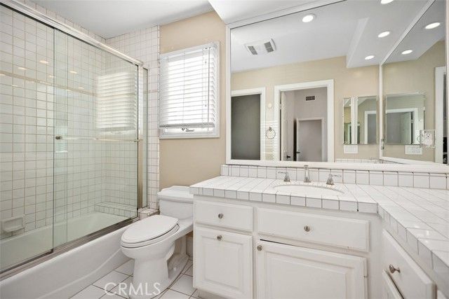 31841 Via Faisan, Laguna Hills, CA 92679