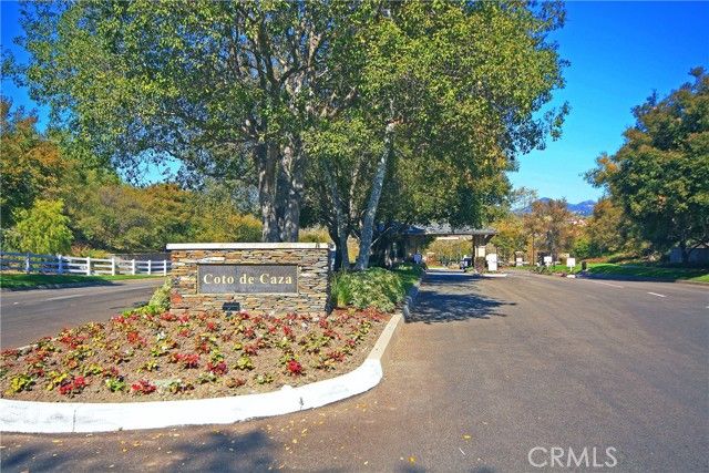 31841 Via Faisan, Laguna Hills, CA 92679