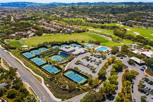 31841 Via Faisan, Laguna Hills, CA 92679