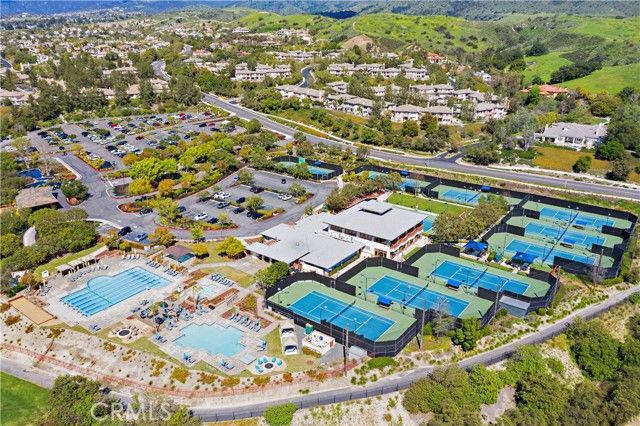 31841 Via Faisan, Laguna Hills, CA 92679