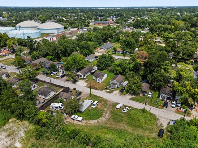 7324 Parkes Street, Houston, TX 77088