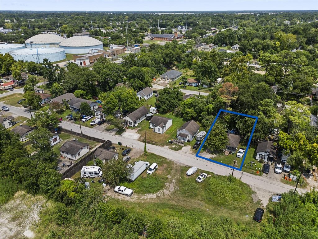 7324 Parkes Street, Houston, TX 77088