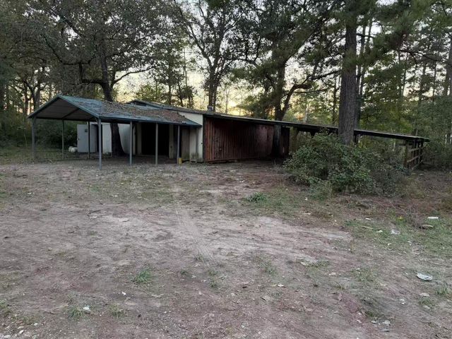 20392 Meadow Lake Road, Cleveland, TX 77328