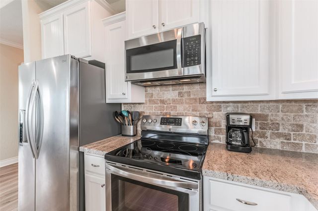 4018 Fort Bend Drive, Galveston, TX 77554