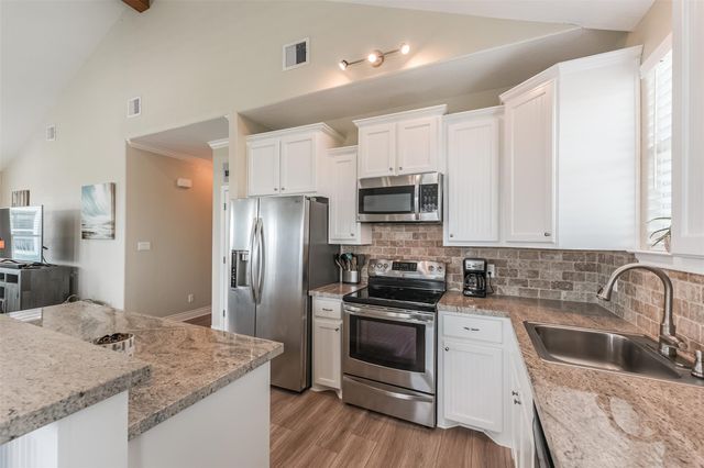 4018 Fort Bend Drive, Galveston, TX 77554