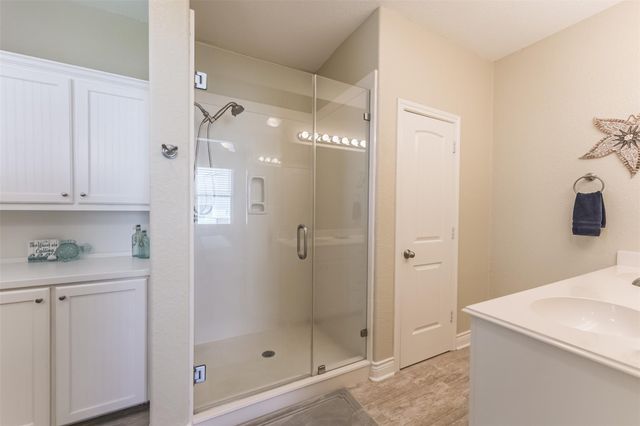 4018 Fort Bend Drive, Galveston, TX 77554