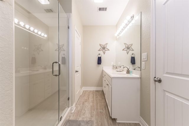 4018 Fort Bend Drive, Galveston, TX 77554