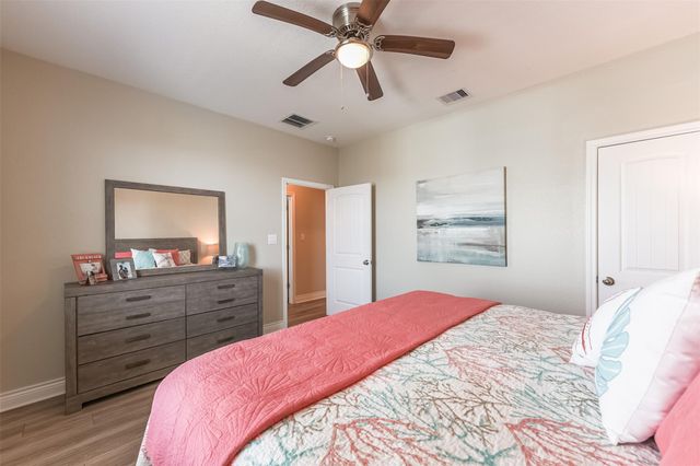 4018 Fort Bend Drive, Galveston, TX 77554
