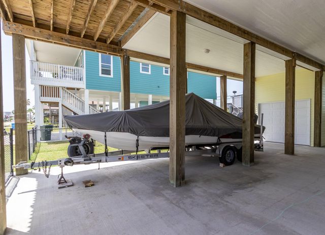 4018 Fort Bend Drive, Galveston, TX 77554