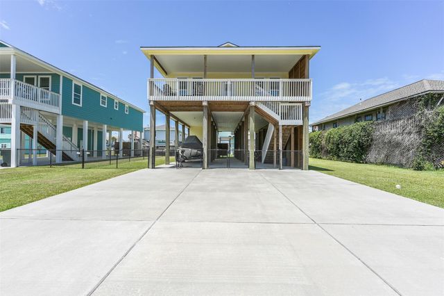4018 Fort Bend Drive, Galveston, TX 77554