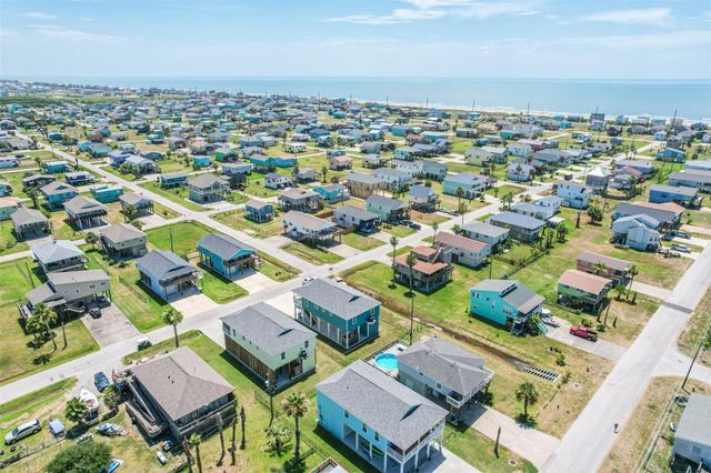 4018 Fort Bend Drive, Galveston, TX 77554