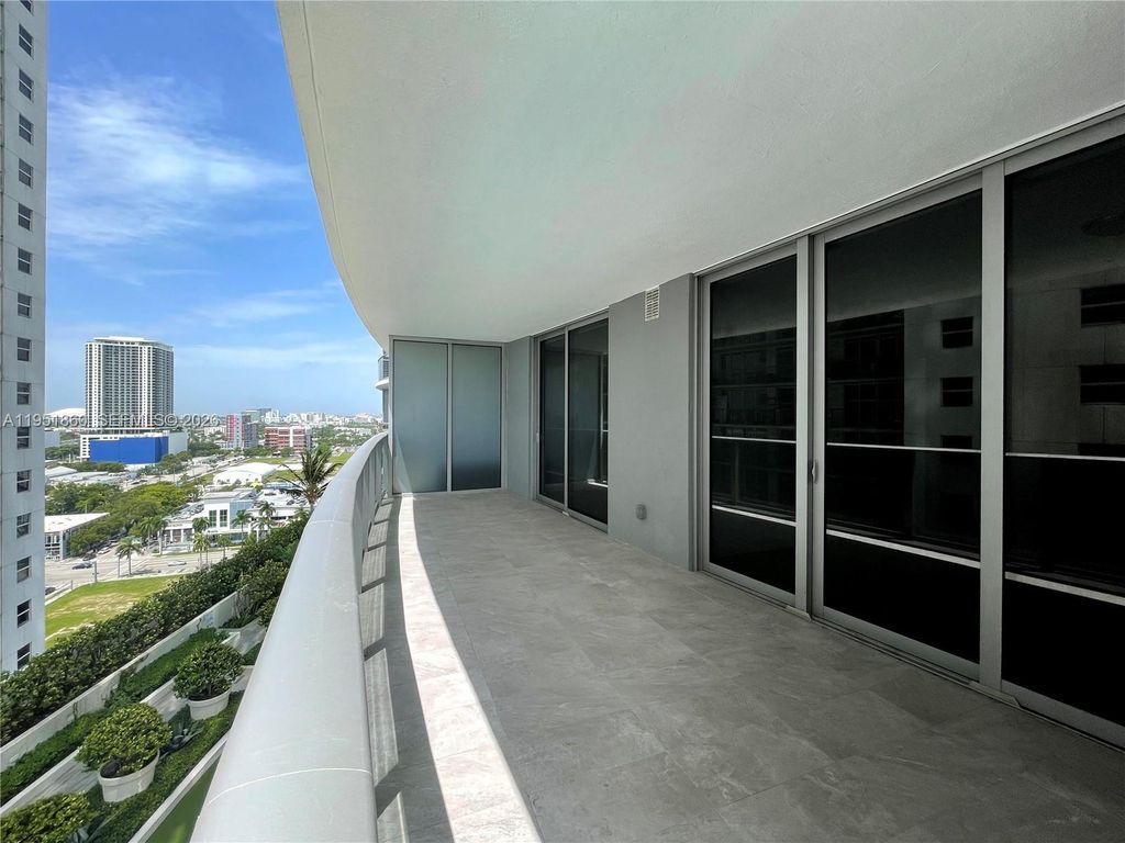 488 NE 18 Street 2806, Miami, FL 33132