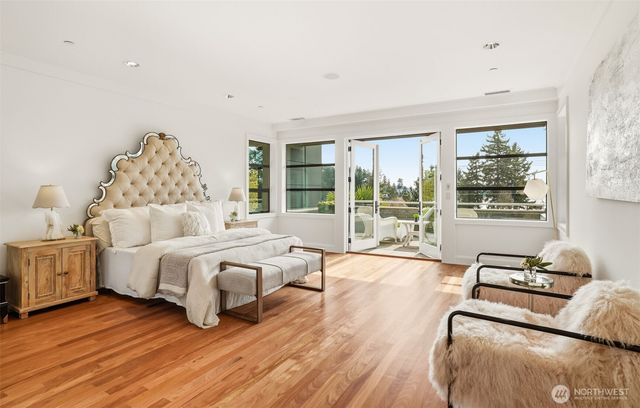 9632 Lake Washington Blvd NE, Bellevue, WA 98004