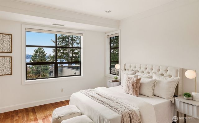 9632 Lake Washington Blvd NE, Bellevue, WA 98004