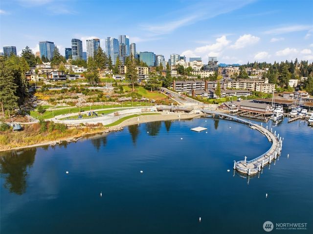 9632 Lake Washington Blvd NE, Bellevue, WA 98004
