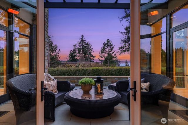 9632 Lake Washington Blvd NE, Bellevue, WA 98004