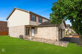 8802 W 83rd Place F, Justice, IL 60458