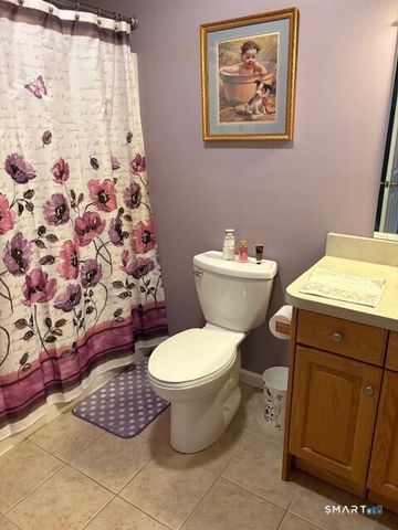 396 Main Street APT 2, Wallingford, CT 06492