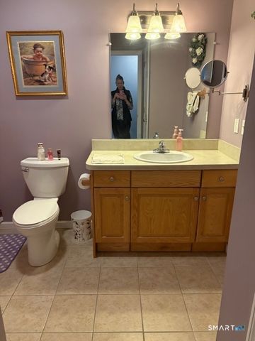 396 Main Street APT 2, Wallingford, CT 06492