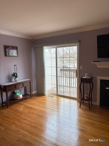 396 Main Street APT 2, Wallingford, CT 06492