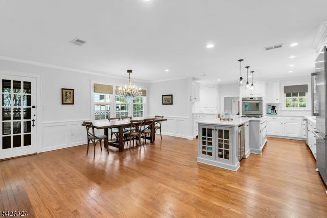 156 Washington Ave, Chatham Boro, NJ 07928