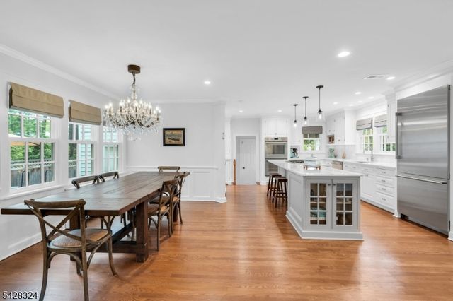 156 Washington Ave, Chatham Boro, NJ 07928