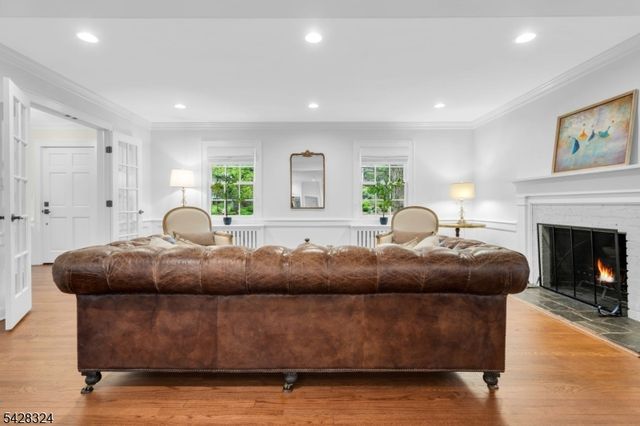 156 Washington Ave, Chatham Boro, NJ 07928