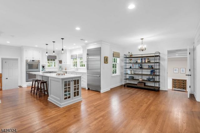 156 Washington Ave, Chatham Boro, NJ 07928