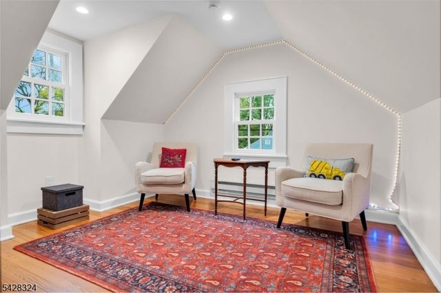 156 Washington Ave, Chatham Boro, NJ 07928