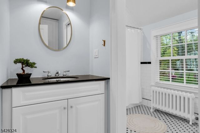 156 Washington Ave, Chatham Boro, NJ 07928