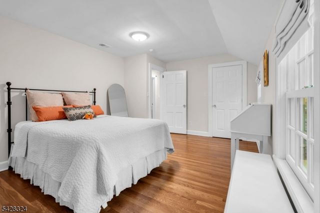 156 Washington Ave, Chatham Boro, NJ 07928