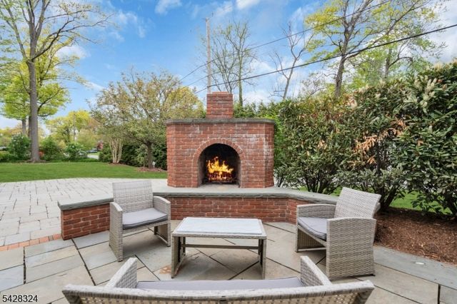 156 Washington Ave, Chatham Boro, NJ 07928