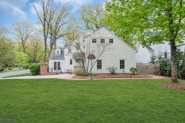 156 Washington Ave, Chatham Boro, NJ 07928