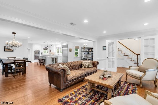 156 Washington Ave, Chatham Boro, NJ 07928