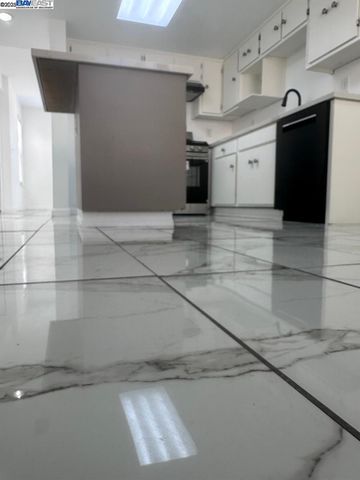 1021 Santa Ines Ct, Oakland, CA 94601