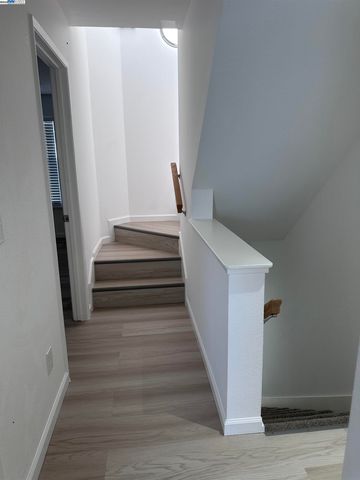 1021 Santa Ines Ct, Oakland, CA 94601