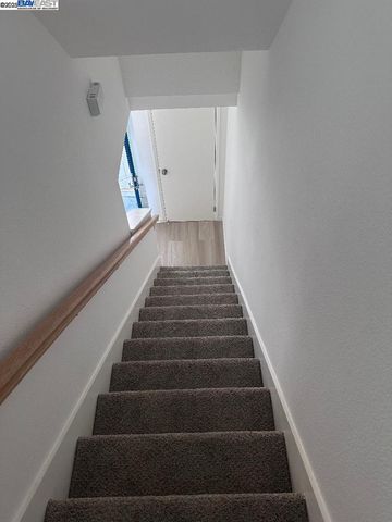 1021 Santa Ines Ct, Oakland, CA 94601