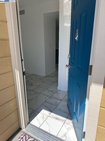 1021 Santa Ines Ct, Oakland, CA 94601