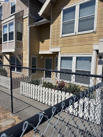 1021 Santa Ines Ct, Oakland, CA 94601