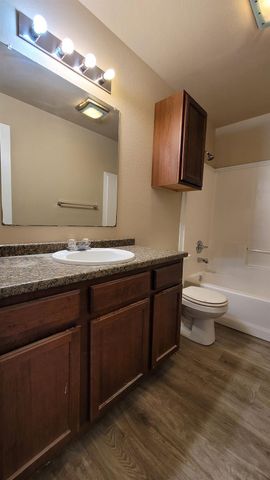 105 74th Street, Lubbock, TX 79404