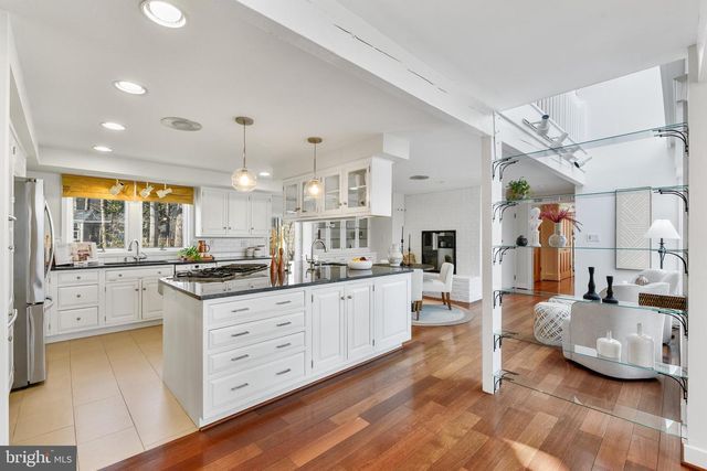 48 POPLAR POINT RD, Edgewater, MD 21037