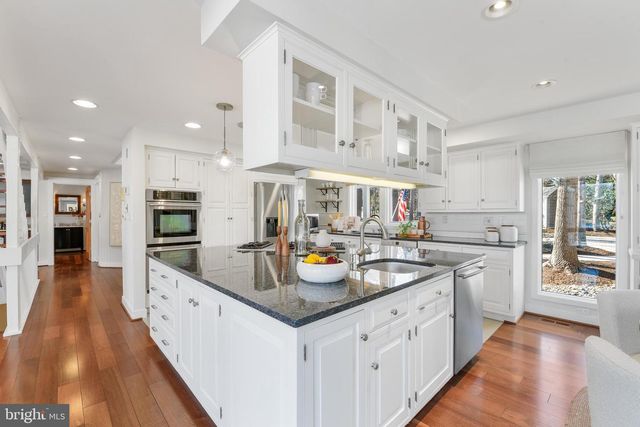 48 POPLAR POINT RD, Edgewater, MD 21037