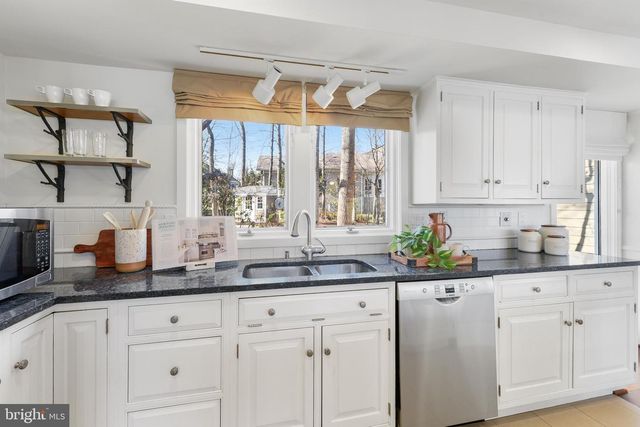 48 POPLAR POINT RD, Edgewater, MD 21037