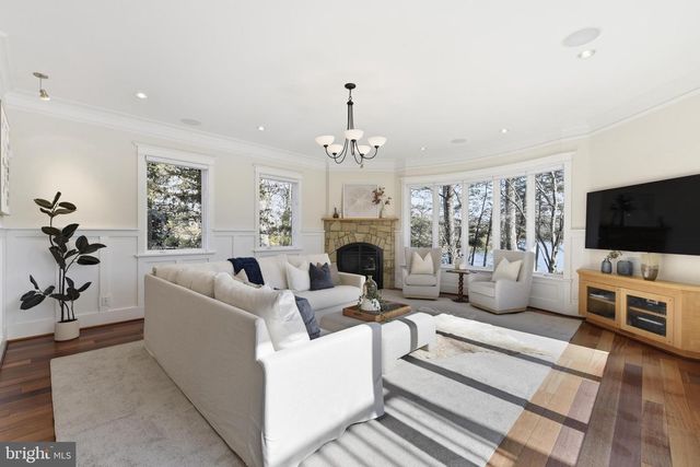 48 POPLAR POINT RD, Edgewater, MD 21037