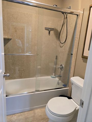 1613 Dolomite Ct, Los Banos, CA 93635