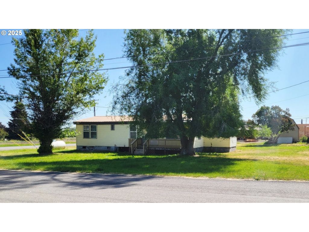 710 N MILL St, Joseph, OR 97846