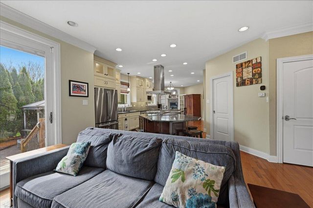 1816 Rosewood Lane, Munster, IN 46321