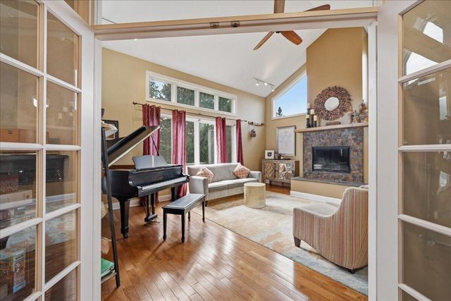 1816 Rosewood Lane, Munster, IN 46321